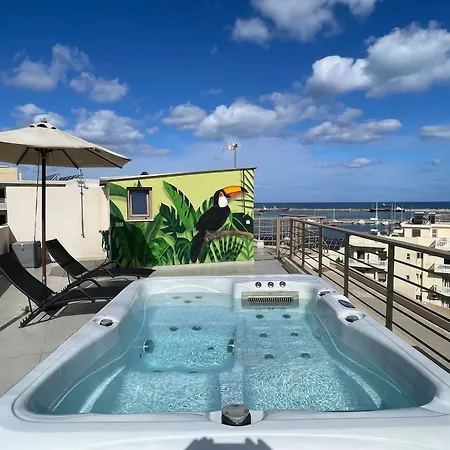 Harbour Hill Apartment