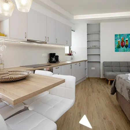 Harbour Hill Apartment *
